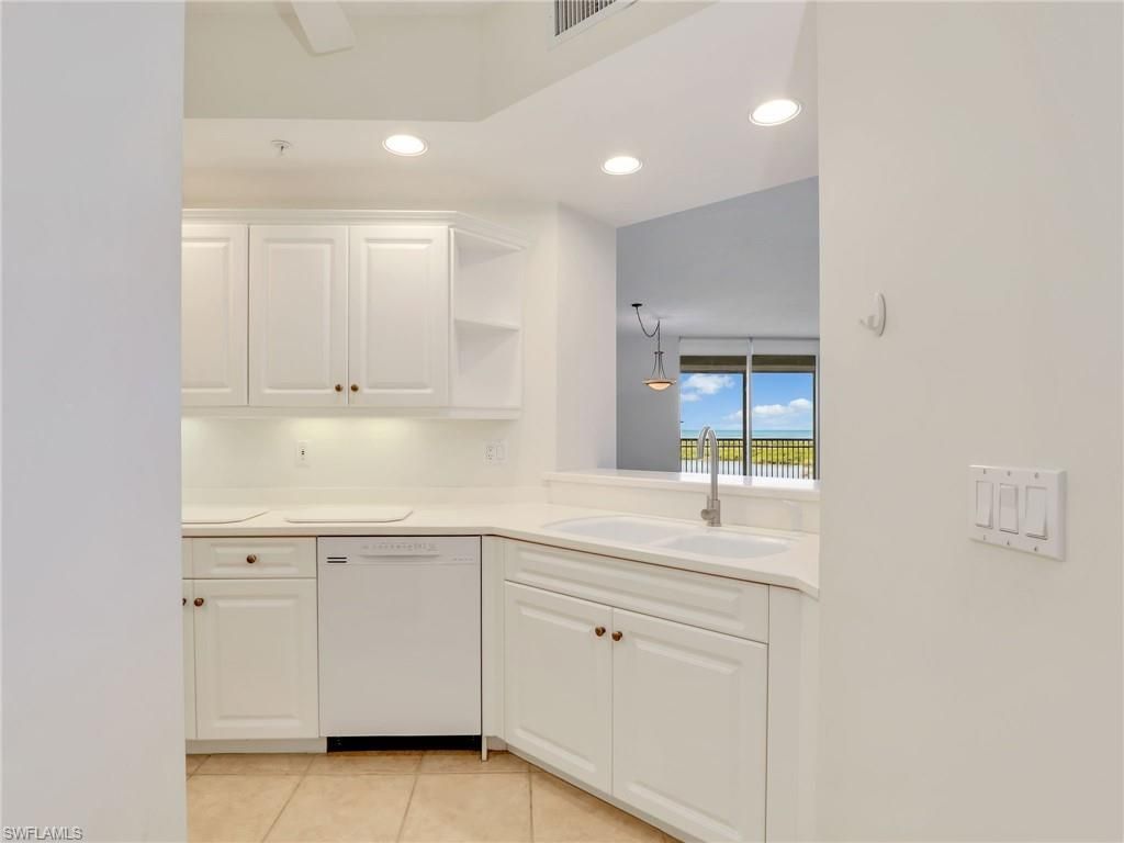 1001 Arbor Lake Dr, Unit 902, Naples, FL 34110 Photo