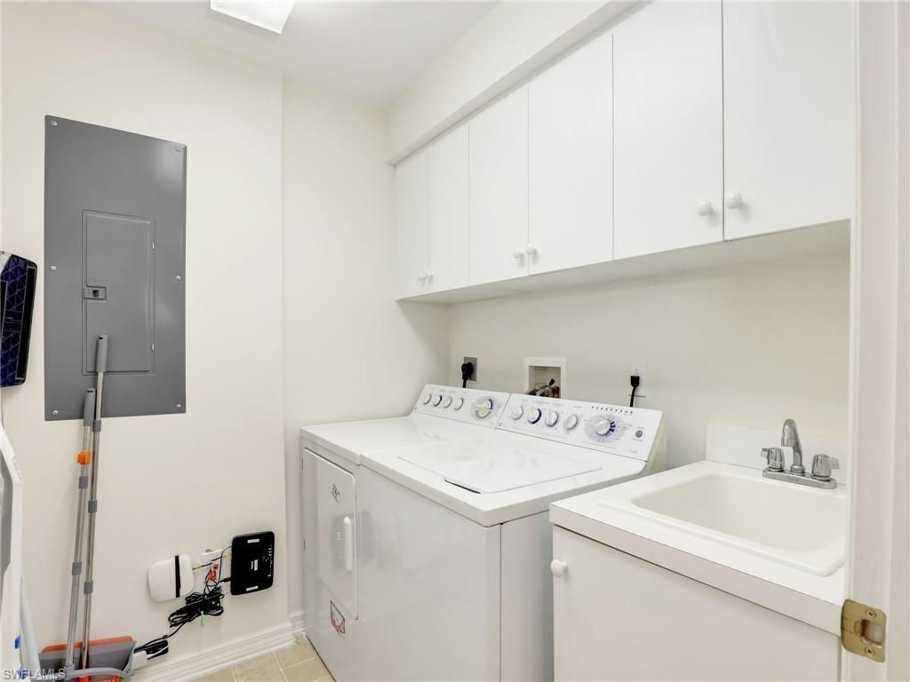 1001 Arbor Lake Dr, Unit 902, Naples, FL 34110 Photo