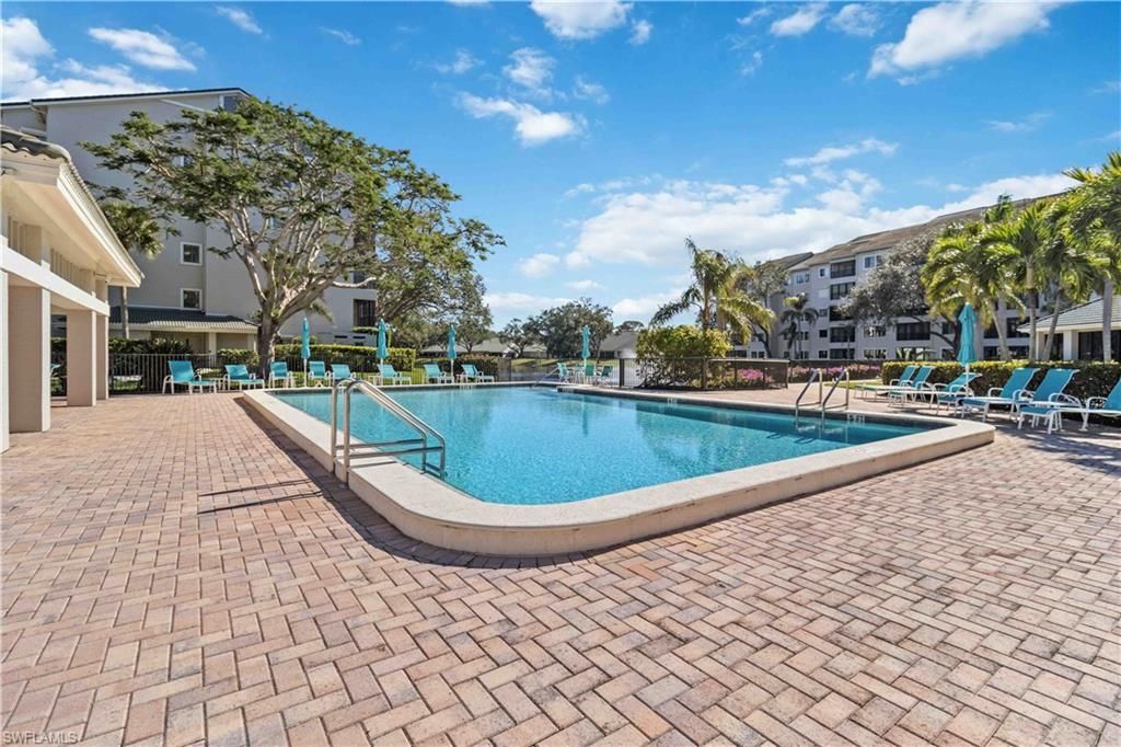 1001 Arbor Lake Dr, Unit 902, Naples, FL 34110 Photo