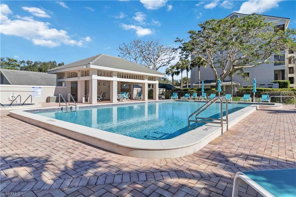 1001 Arbor Lake Dr, Unit 902, Naples, FL 34110 Photo