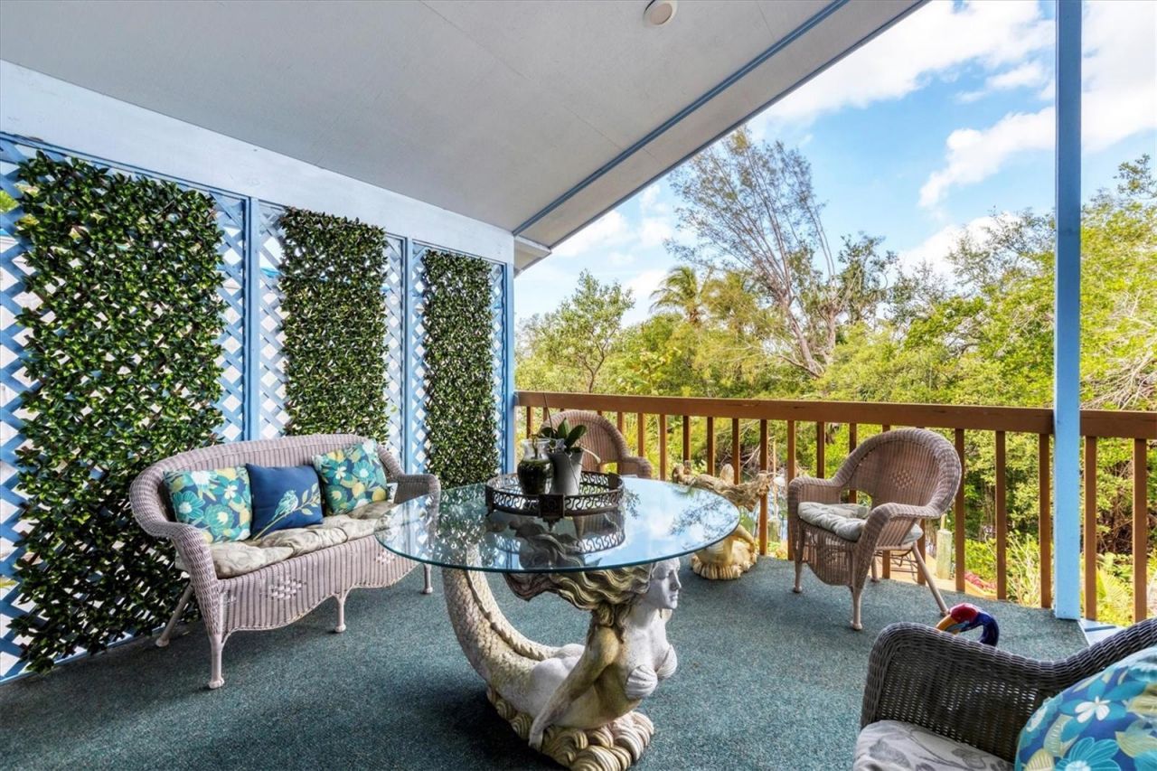 4114 Roberts Point Circle, Sarasota, FL 34242 Photo