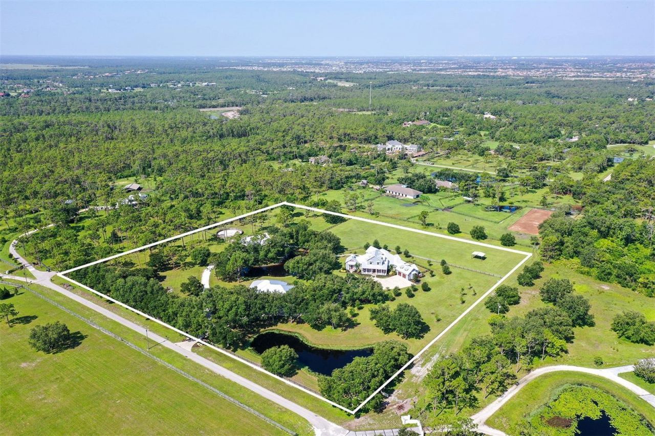 6910 211th Street E, Bradenton, FL 34211 Photo