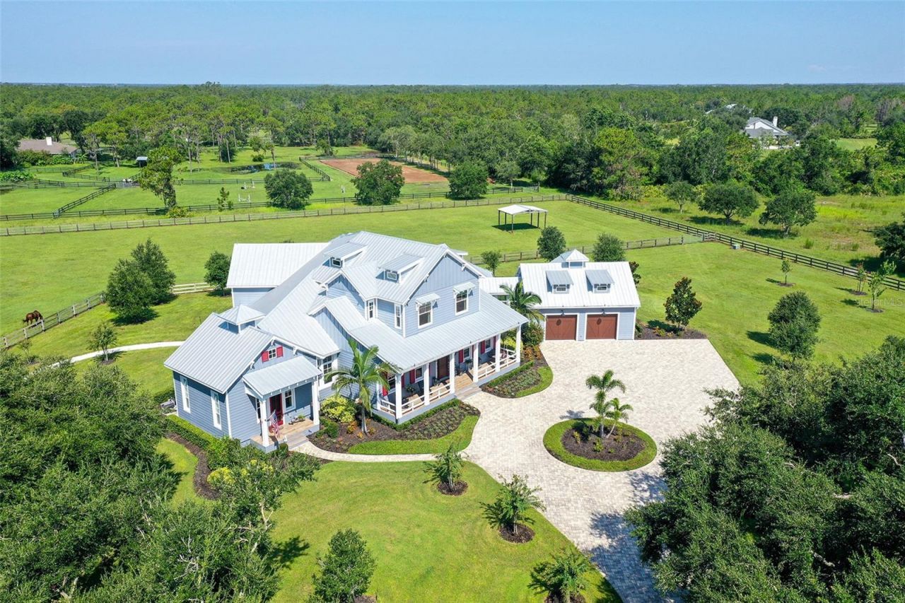 6910 211th Street E, Bradenton, FL 34211 Photo