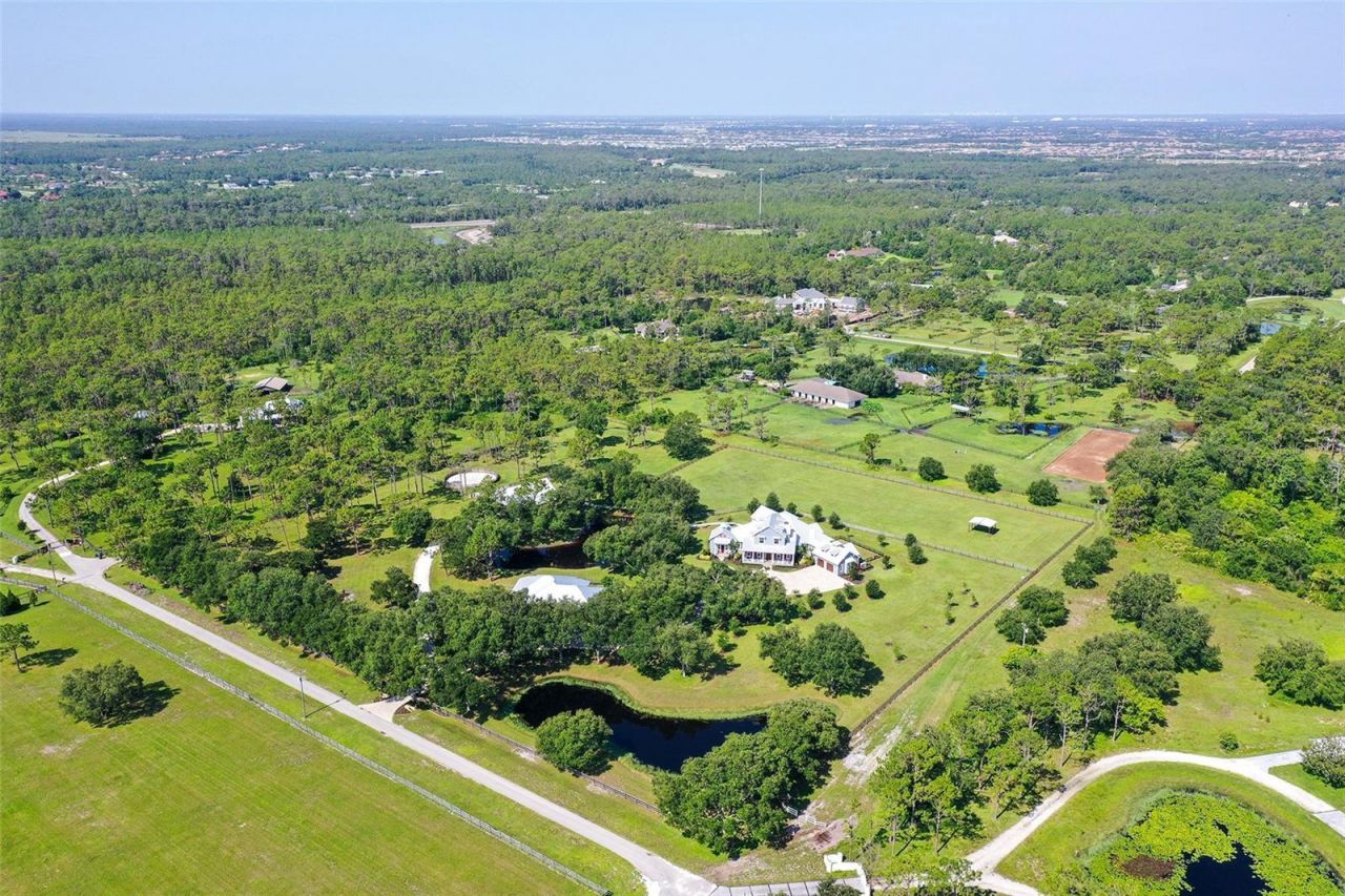 6910 211th Street E, Bradenton, FL 34211 Photo