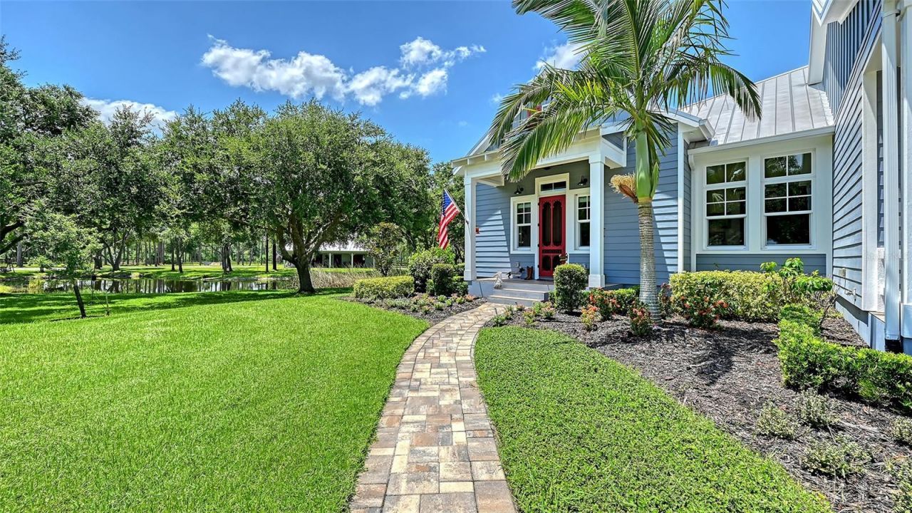 6910 211th Street E, Bradenton, FL 34211 Photo