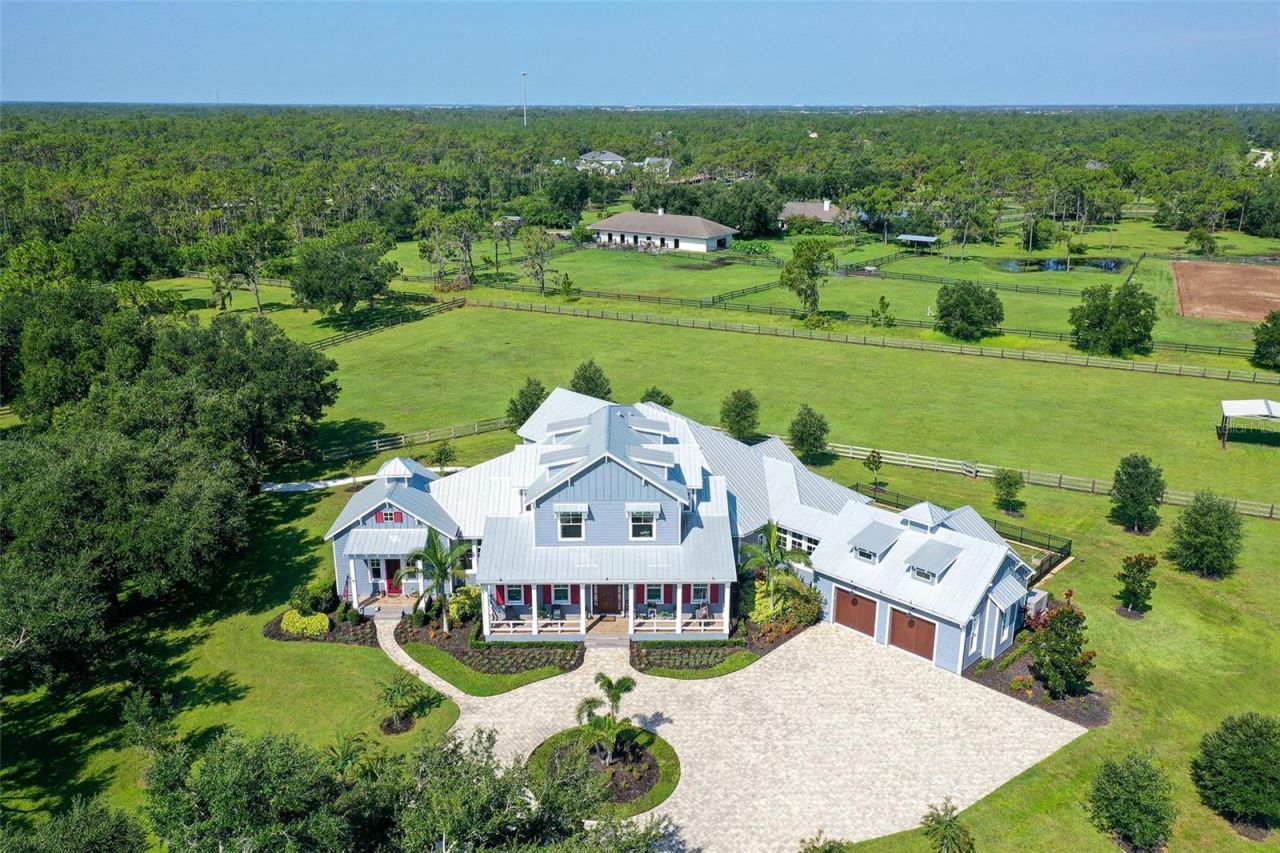 6910 211th Street E, Bradenton, FL 34211 Photo