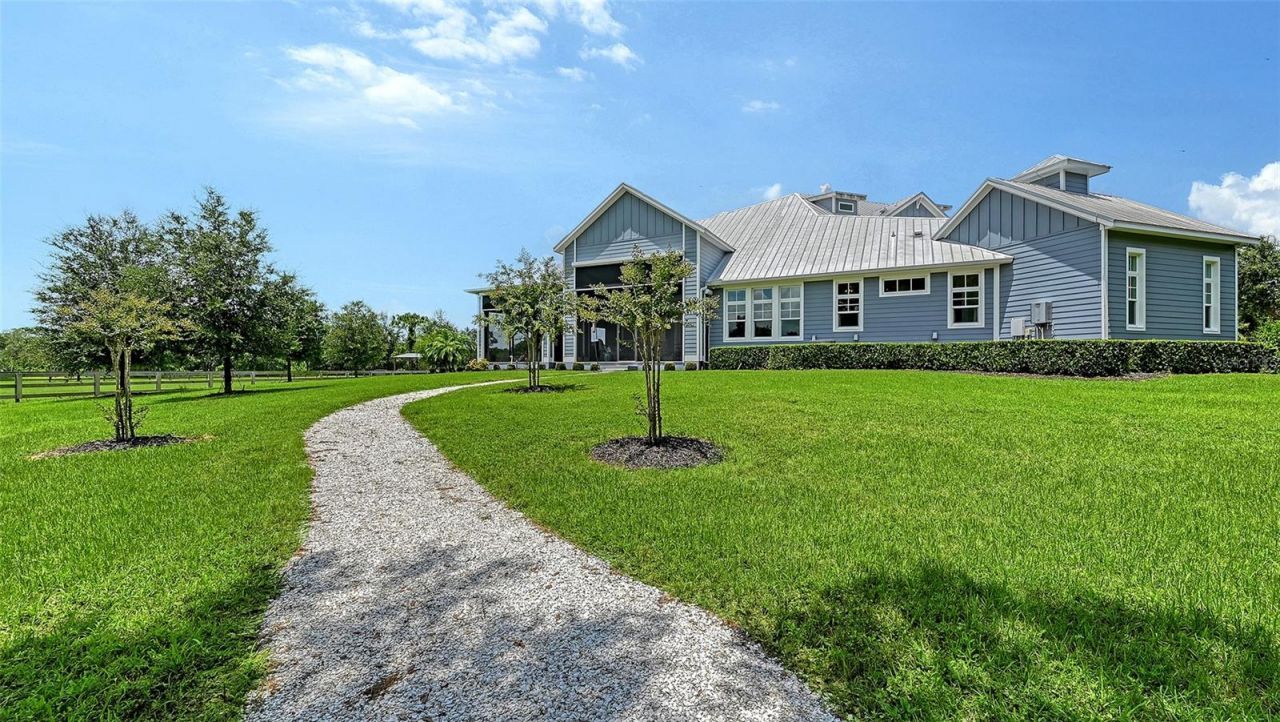 6910 211th Street E, Bradenton, FL 34211 Photo