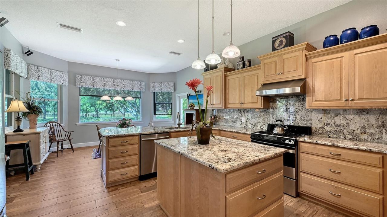 6910 211th Street E, Bradenton, FL 34211 Photo