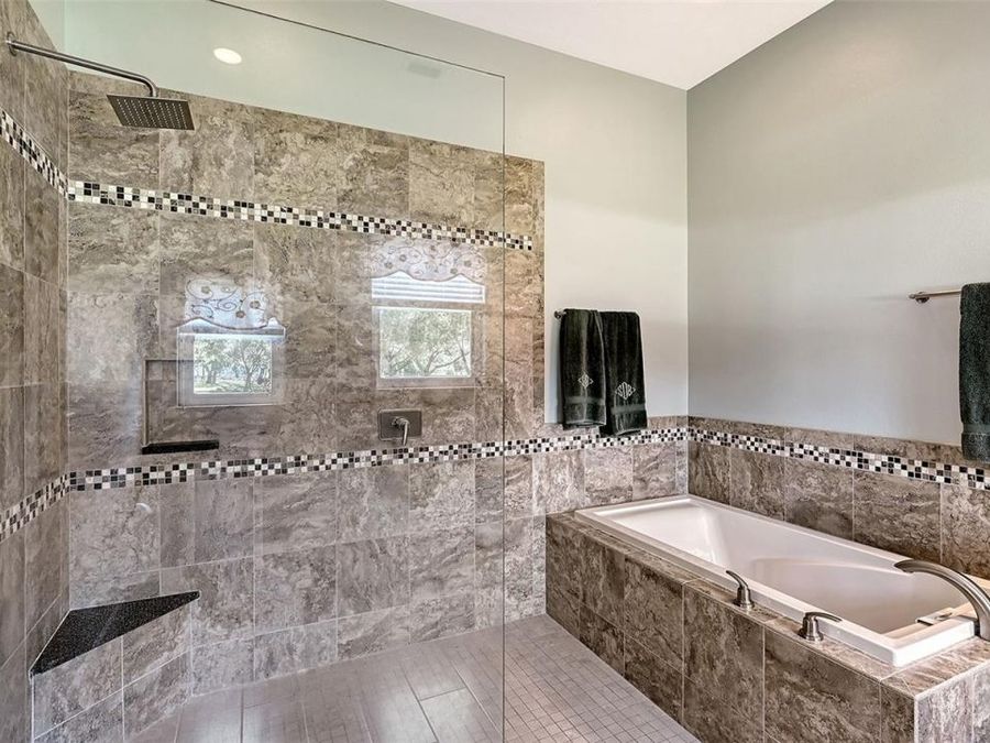 Property Image 94