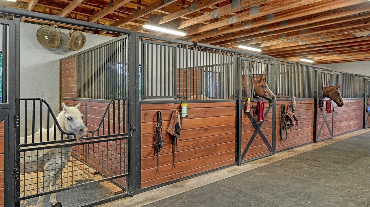 6910 211th Street E, Bradenton, FL 34211 Photo