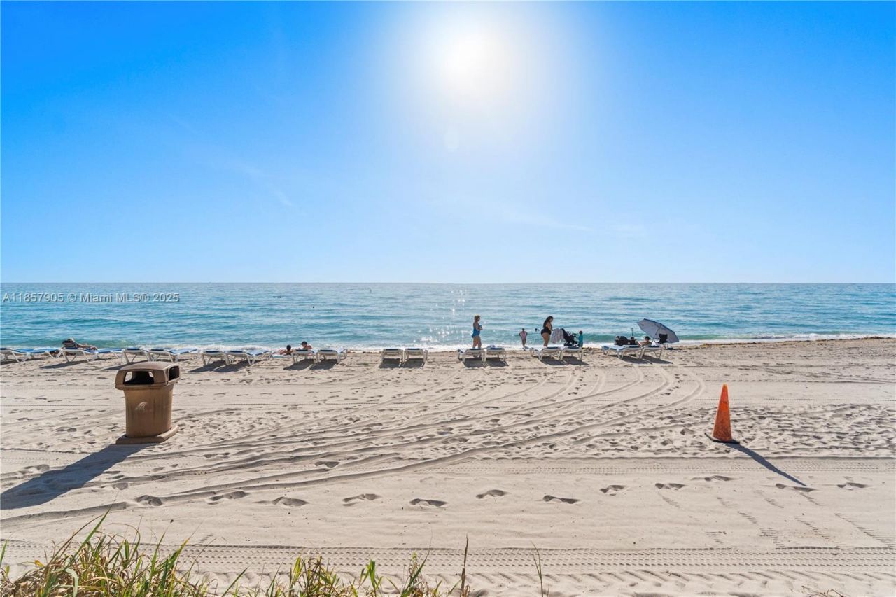 19201 Collins Ave, Unit 129, Sunny Isles Beach, FL 33160 Photo