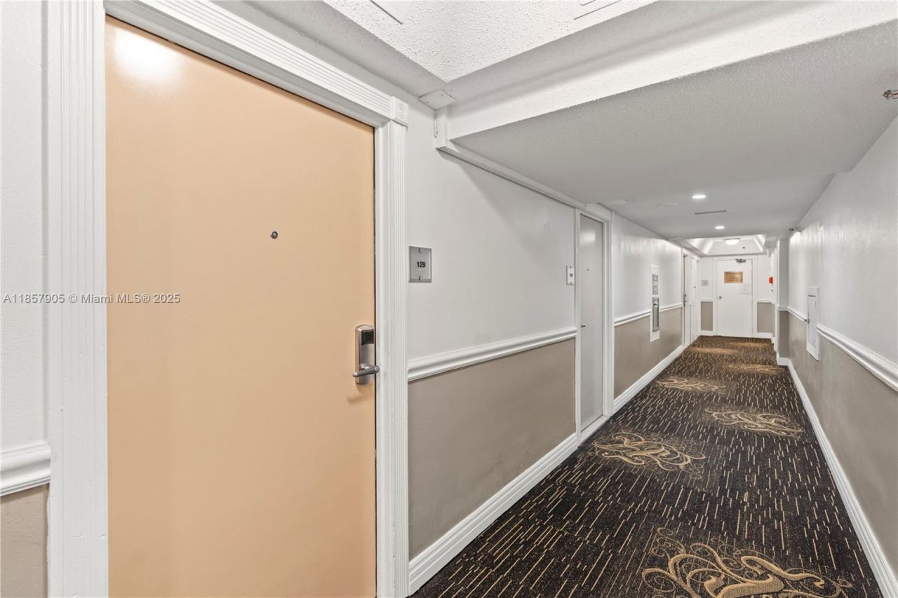 19201 Collins Ave, Unit 129, Sunny Isles Beach, FL 33160 Photo