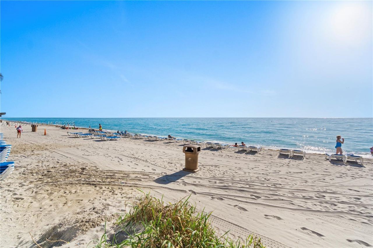 19201 Collins Ave, Unit 129, Sunny Isles Beach, FL 33160 Photo