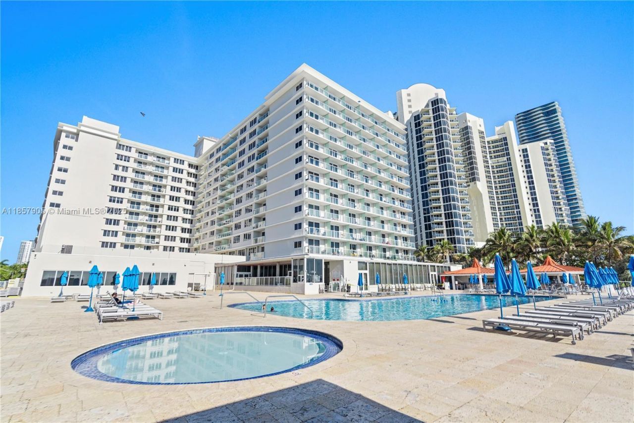 19201 Collins Ave, Unit 129, Sunny Isles Beach, FL 33160 Photo