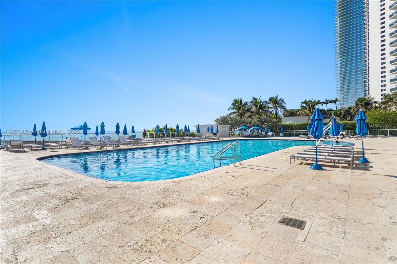 19201 Collins Ave, Unit 129, Sunny Isles Beach, FL 33160 Photo