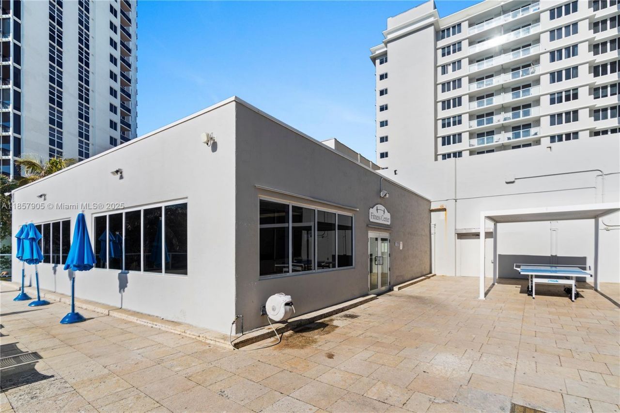 19201 Collins Ave, Unit 129, Sunny Isles Beach, FL 33160 Photo