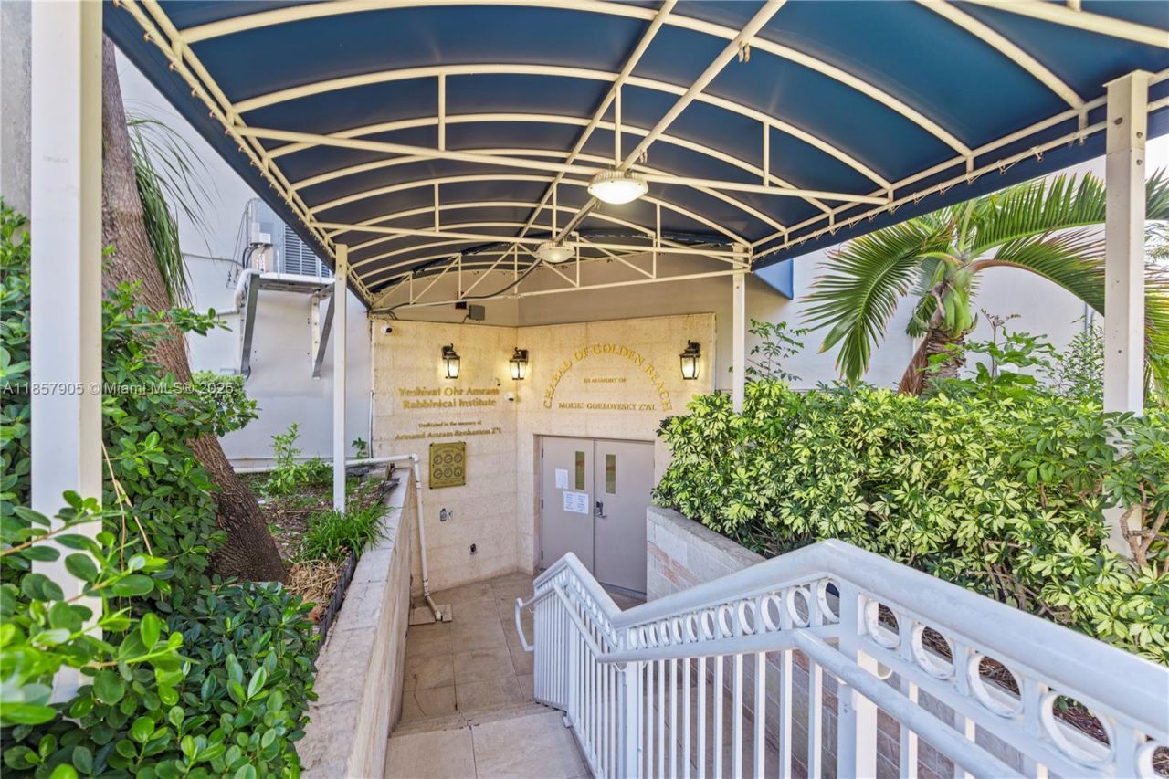 19201 Collins Ave, Unit 129, Sunny Isles Beach, FL 33160 Photo