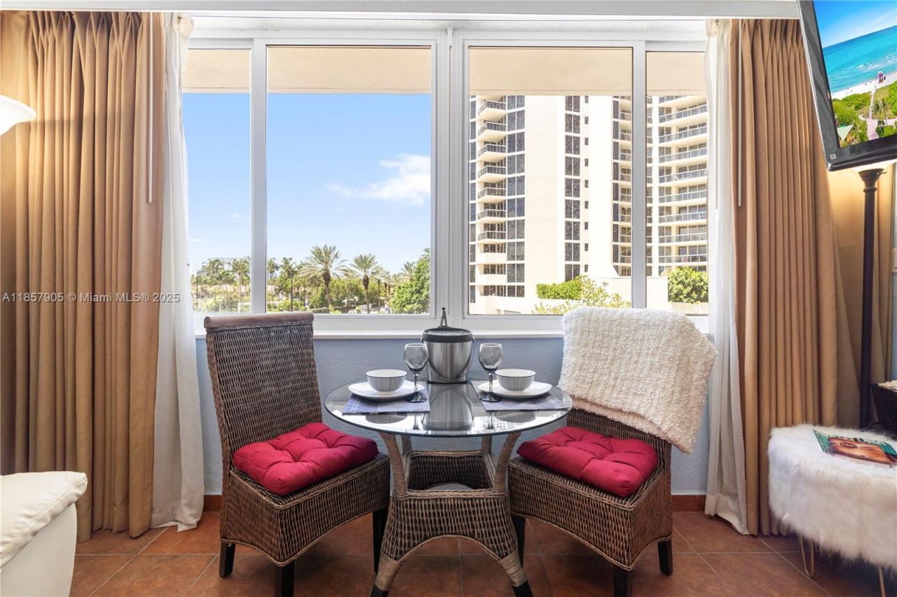 19201 Collins Ave, Unit 129, Sunny Isles Beach, FL 33160 Photo