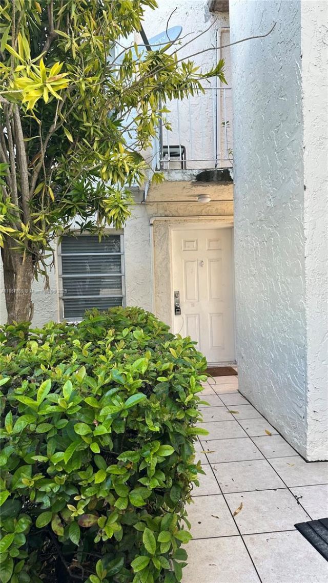 2138 SW 6th St, Unit 102, Miami, FL 33135 Photo