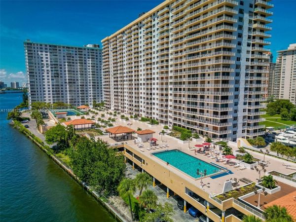 290 174th St, Unit 1914, Sunny Isles Beach, FL 33160