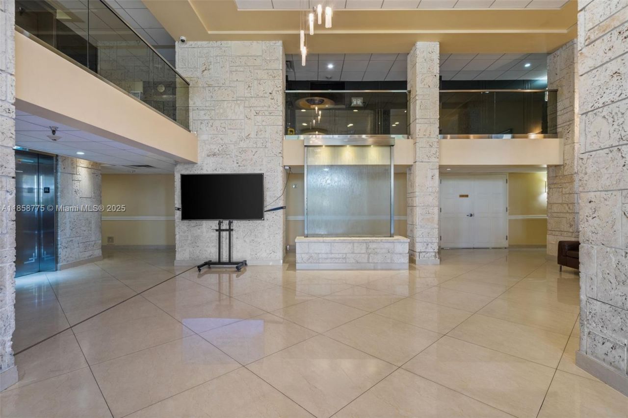 290 174th St, Unit 1914, Sunny Isles Beach, FL 33160 Photo