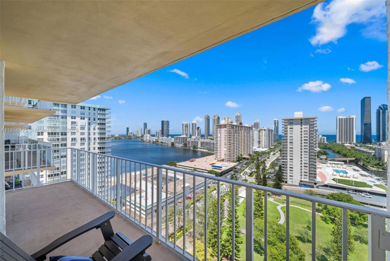 290 174th St, Unit 1914, Sunny Isles Beach, FL 33160 Photo