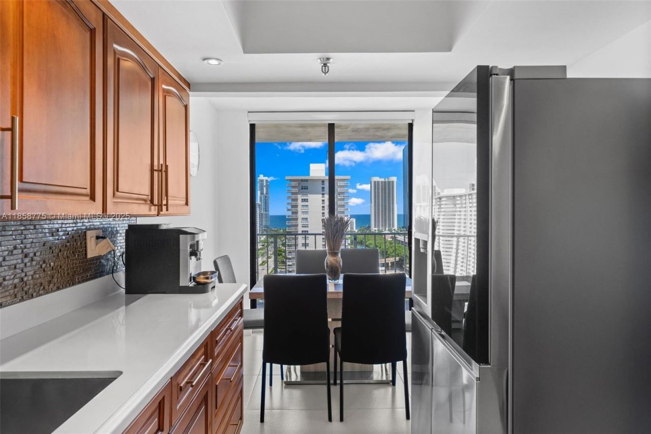 290 174th St, Unit 1914, Sunny Isles Beach, FL 33160 Photo