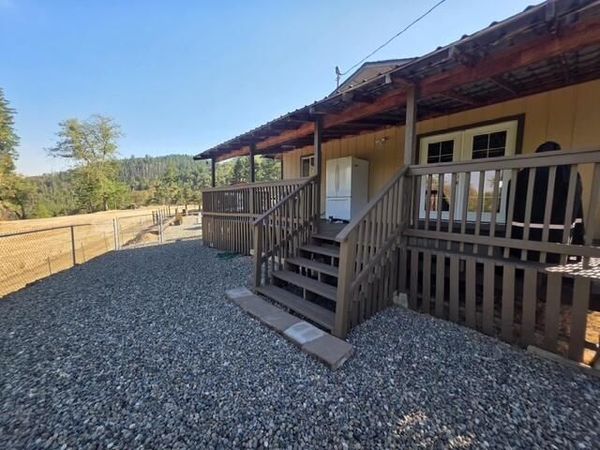 375 Jordan Creek Road, Riddle, OR 97469