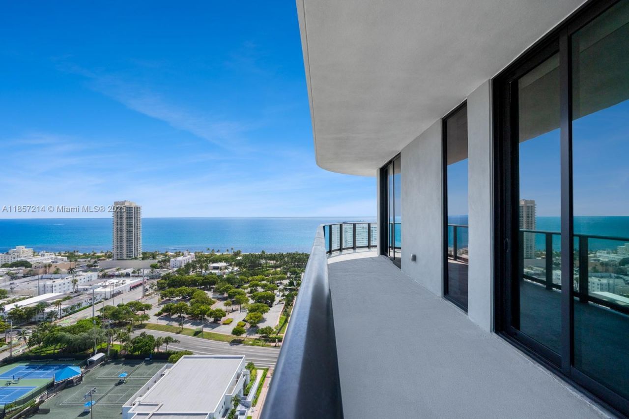 580 72 St, Unit 2101, Miami Beach, FL 33141 Photo