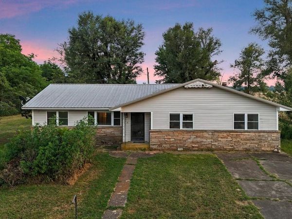 10143 Farm Road 2240, Washburn, MO 65772