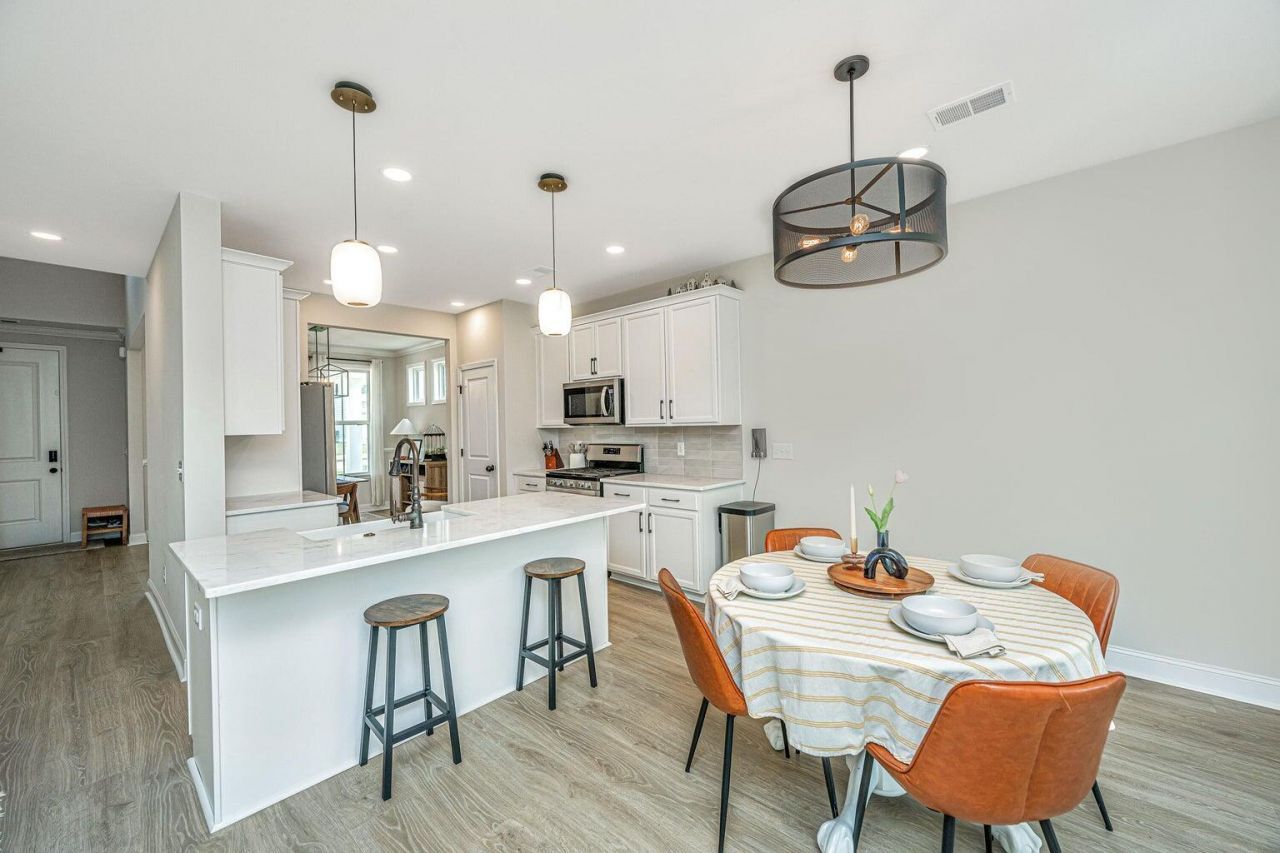 411 Grove End Road Photo 13