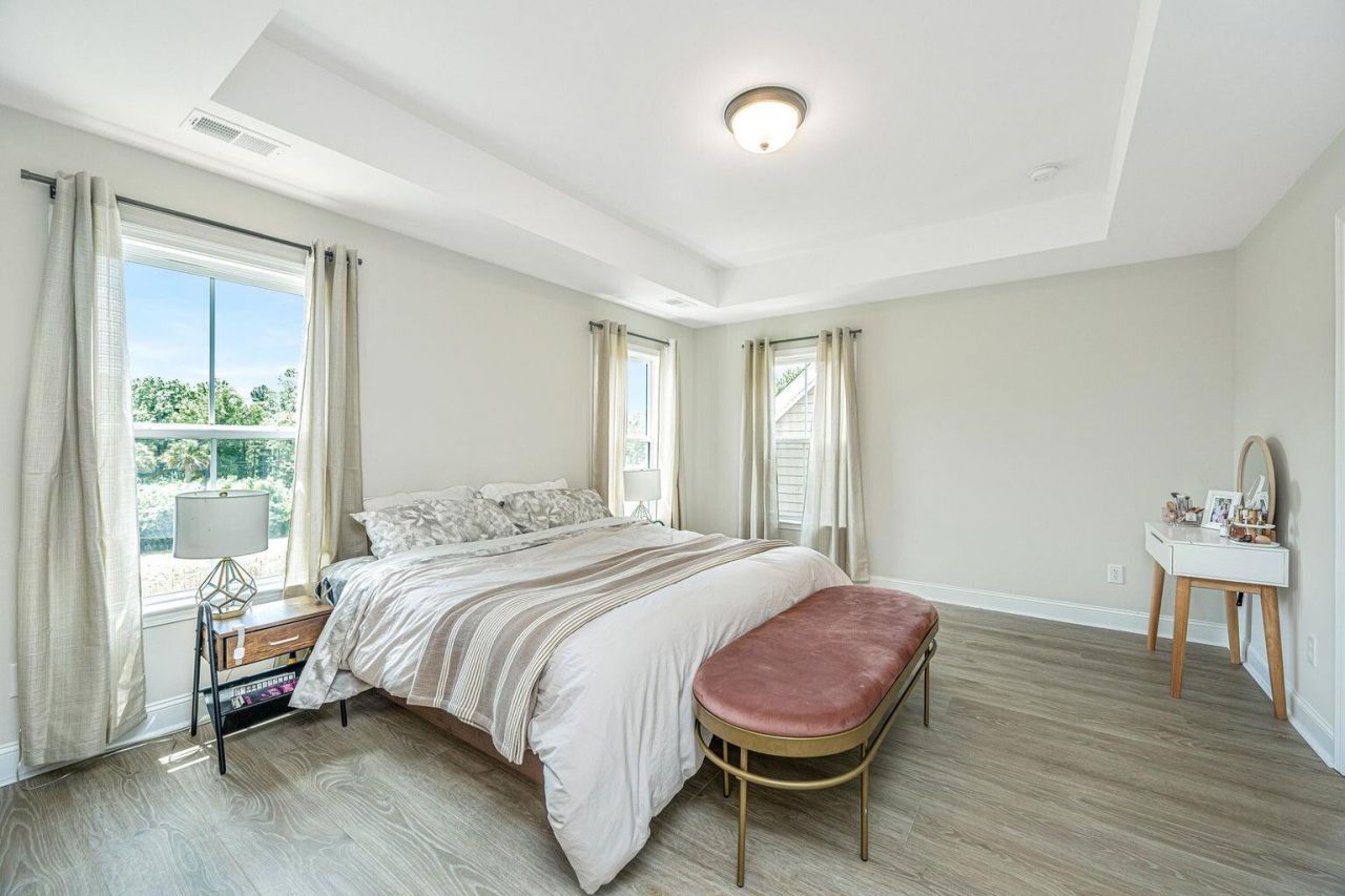 411 Grove End Road Photo 21