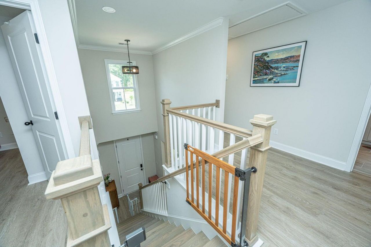 411 Grove End Road Photo 42