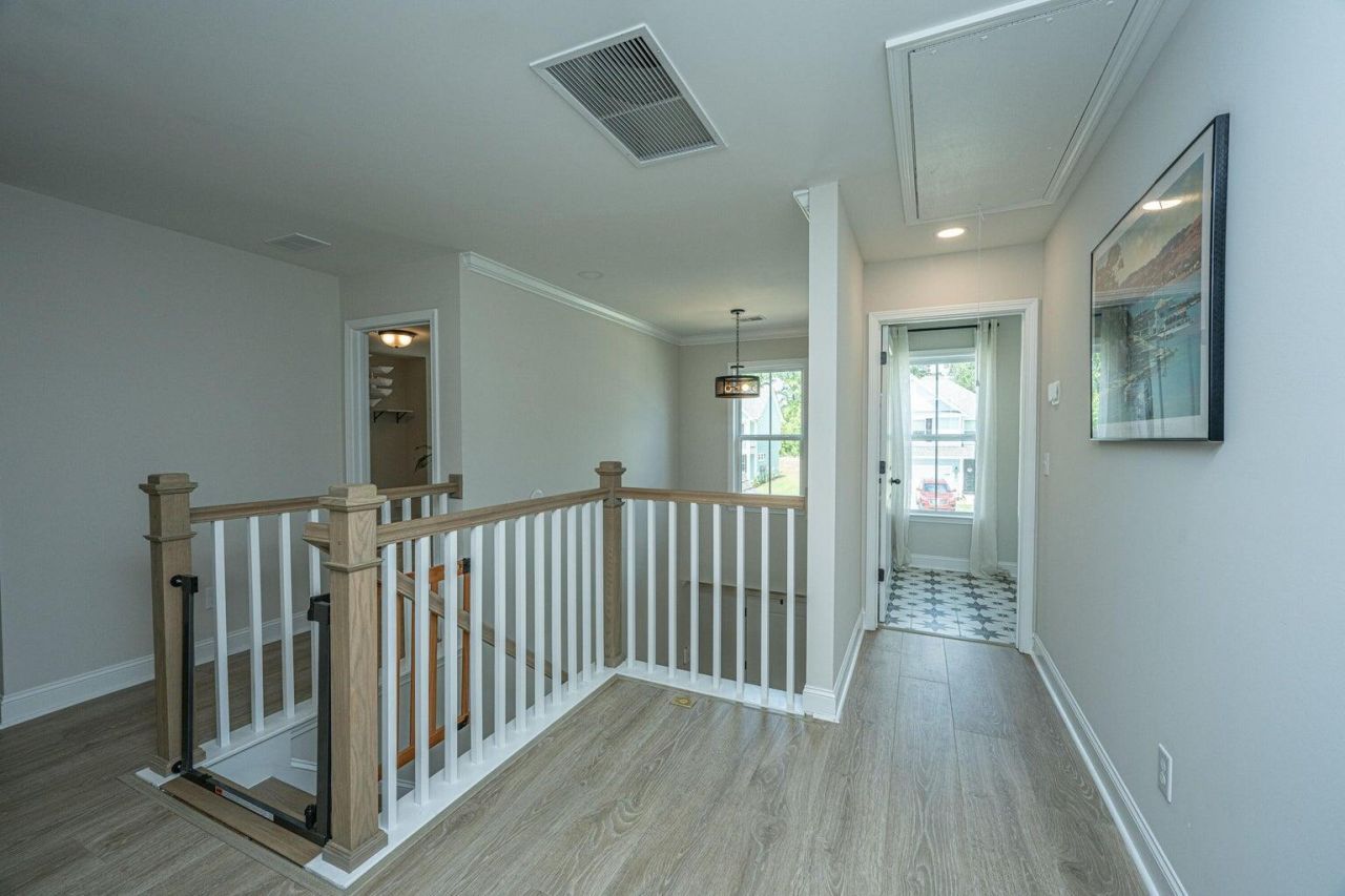 411 Grove End Road Photo 41