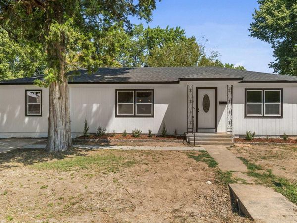 418 W 4th Street, Lonoke, AR 72086