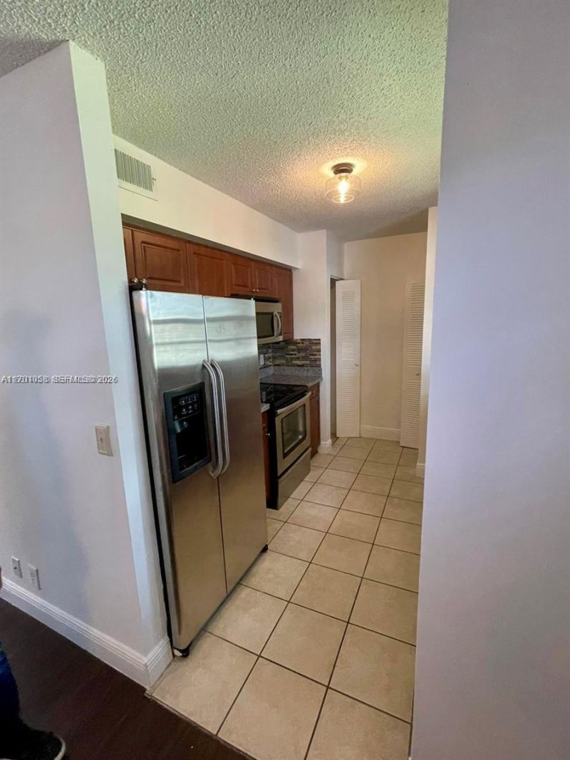 333 SW 86th Ave, Unit 201, Pembroke Pines, FL 33025 Photo