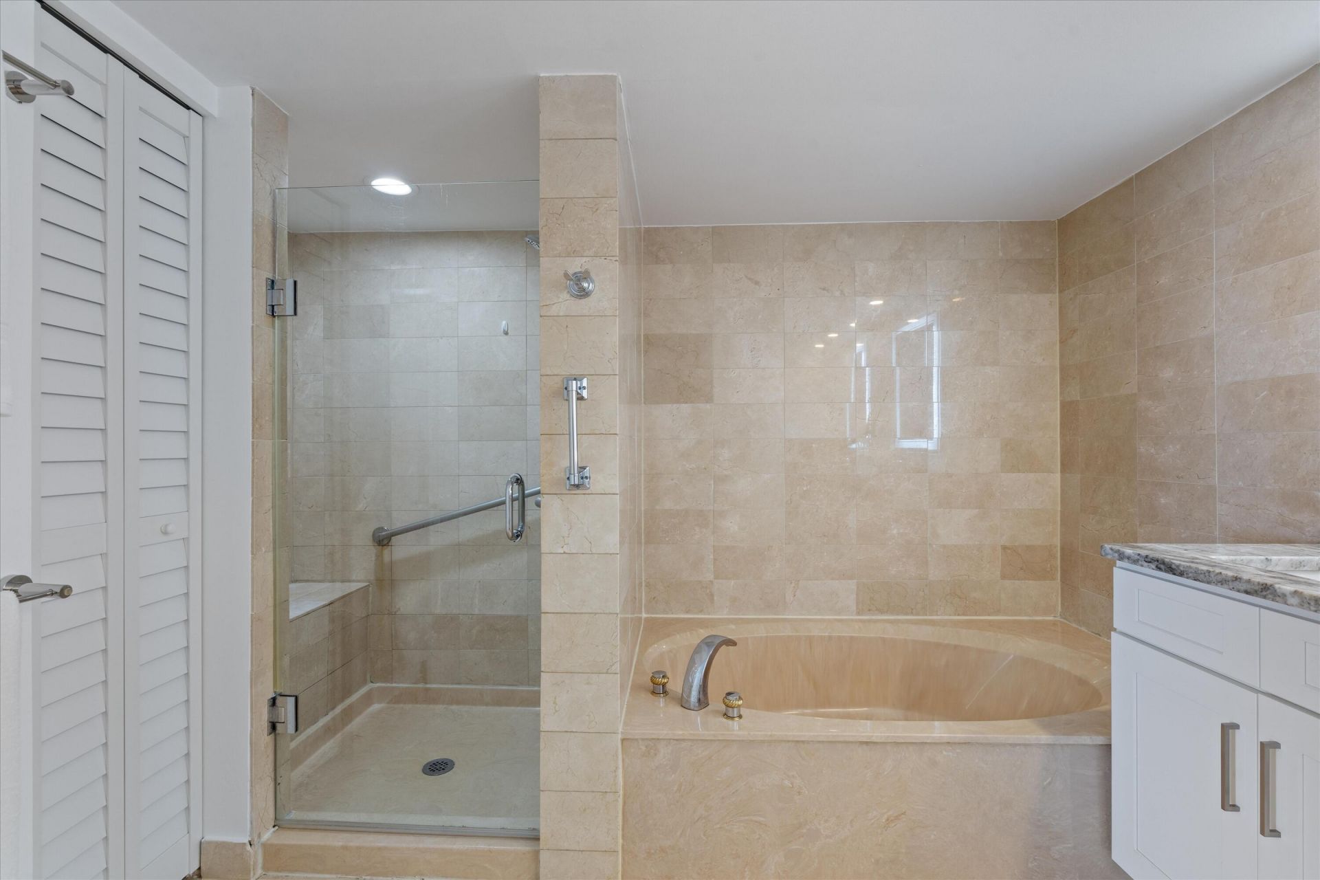 3450 S Ocean Boulevard, Unit 401, Highland Beach, FL 33487 Photo