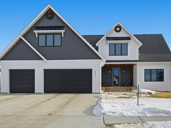 6090 Wildflower Drive S, Fargo, ND 58104