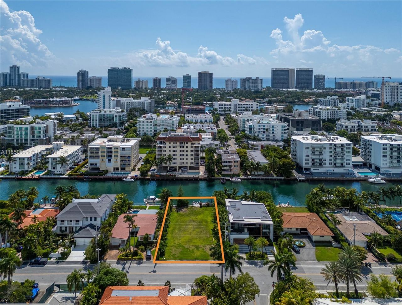 10201 E Broadview Dr, Bay Harbor Islands, FL 33154 Photo