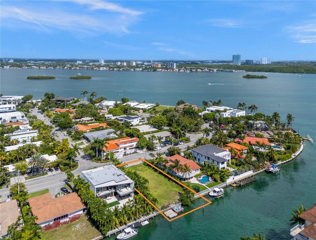 10201 E Broadview Dr, Bay Harbor Islands, FL 33154 Photo