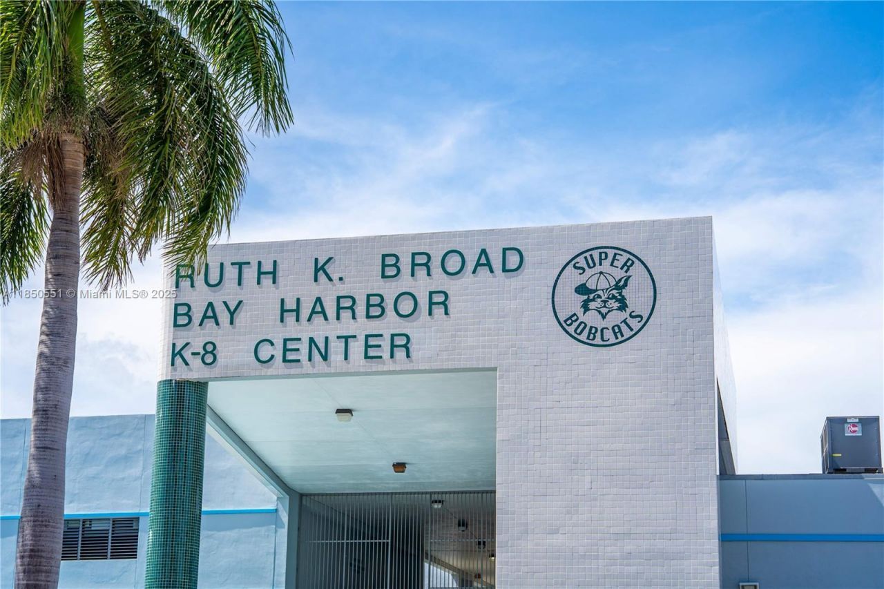 10201 E Broadview Dr, Bay Harbor Islands, FL 33154 Photo