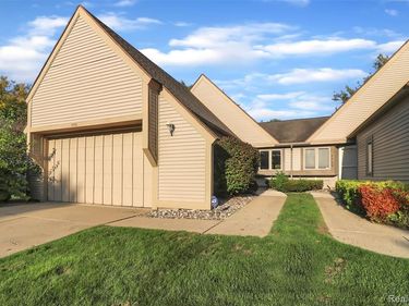 1109 Boulder Court, Delta Twp, MI 48917