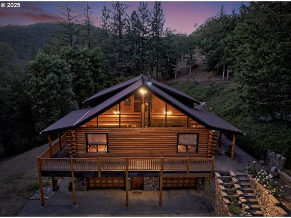 5361 HWY 238 HWY, Jacksonville, OR 97530