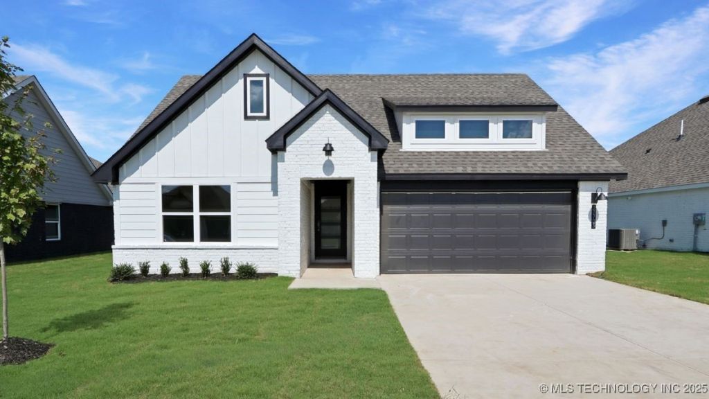 22703 E 106th Place S, Broken Arrow, OK 74014 Main Photo