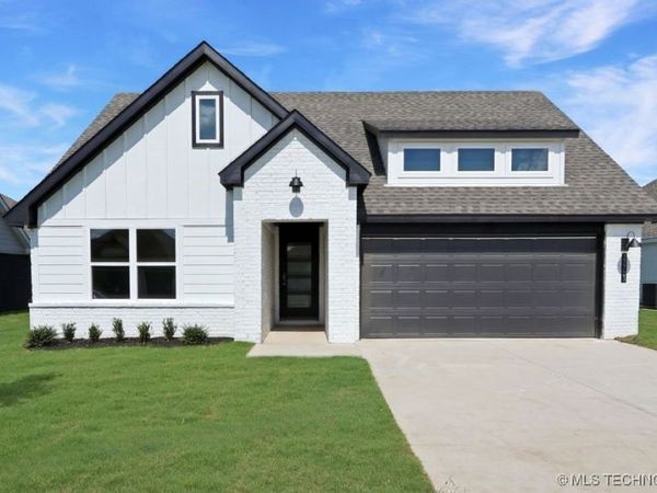 22703 E 106th Place S, Broken Arrow, OK 74014