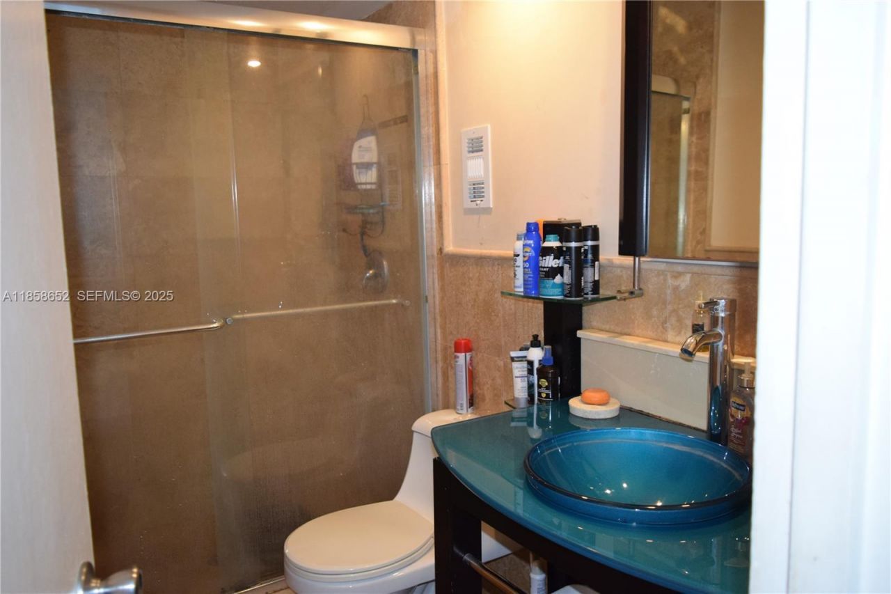 1865 79th St Cswy, Unit 4C, North Bay Village, FL 33141 Photo