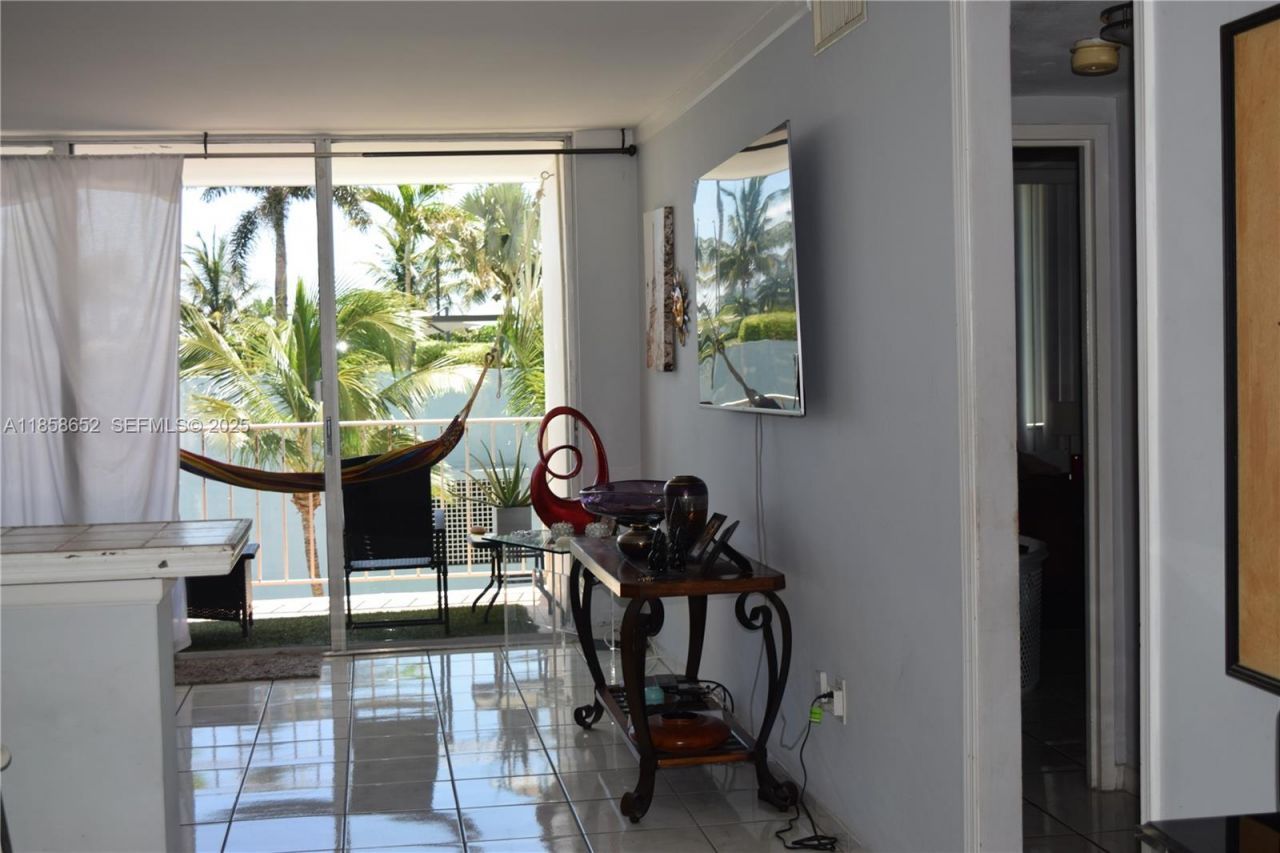 1865 79th St Cswy, Unit 4C, North Bay Village, FL 33141 Photo