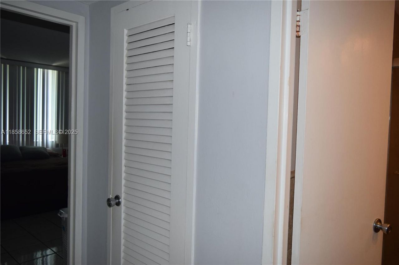 1865 79th St Cswy, Unit 4C, North Bay Village, FL 33141 Photo