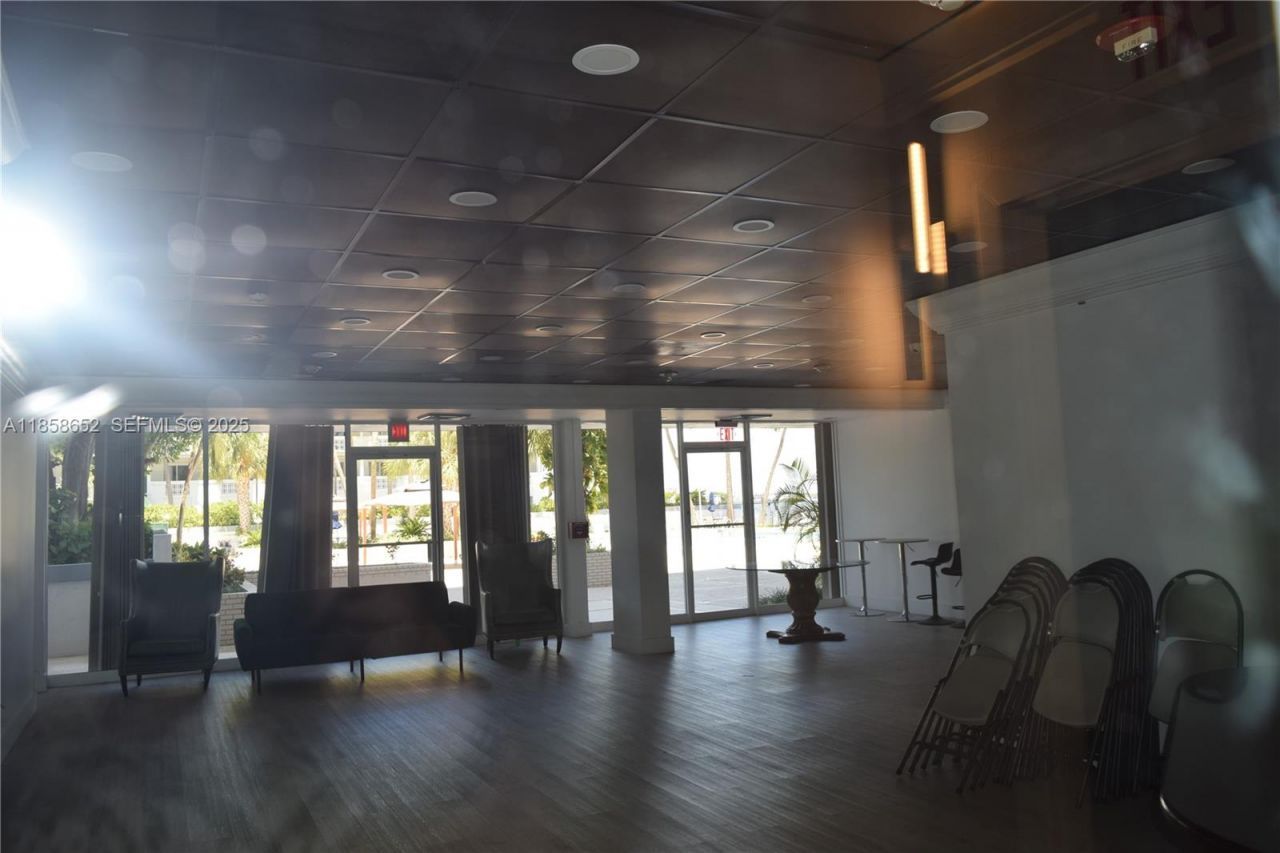 1865 79th St Cswy, Unit 4C, North Bay Village, FL 33141 Photo