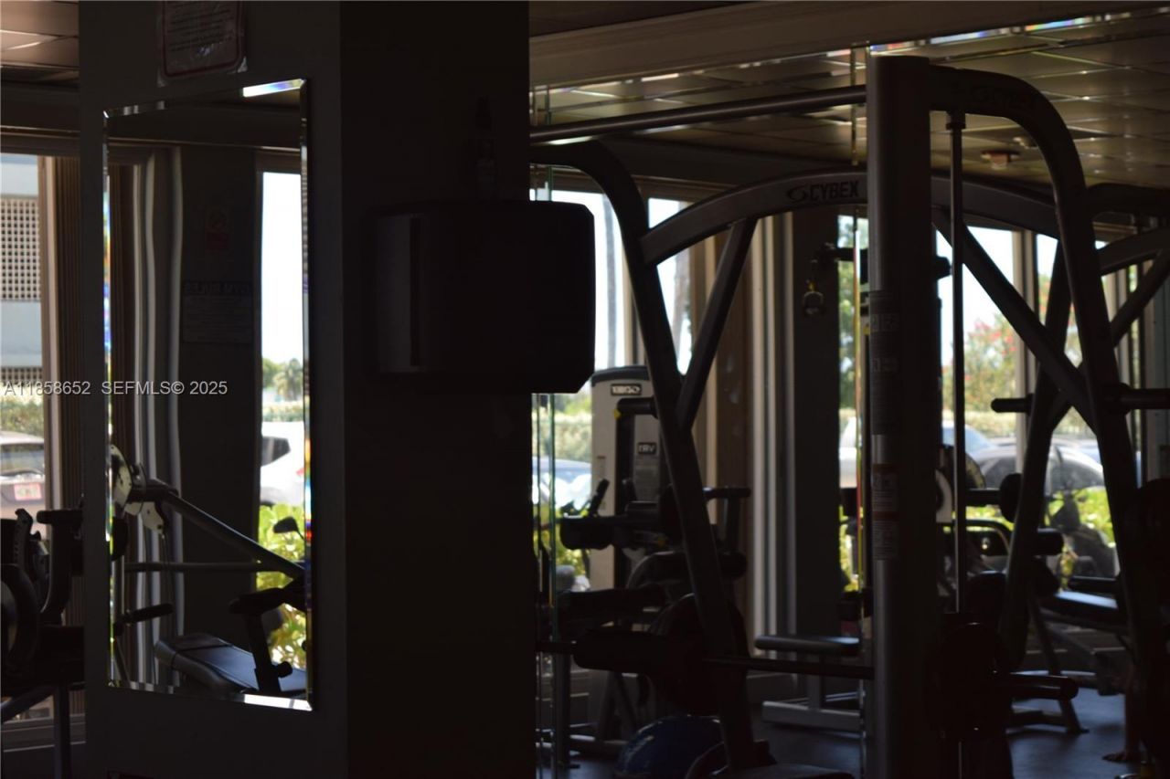 1865 79th St Cswy, Unit 4C, North Bay Village, FL 33141 Photo